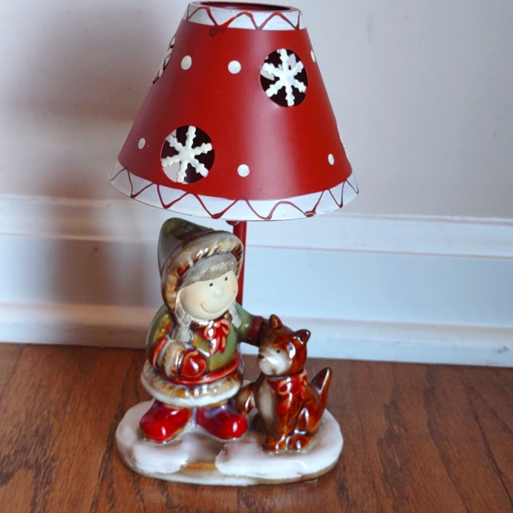 Yankee Candle Winter Scene Tea Light Candle  Holder Designed by Ronnie Walter